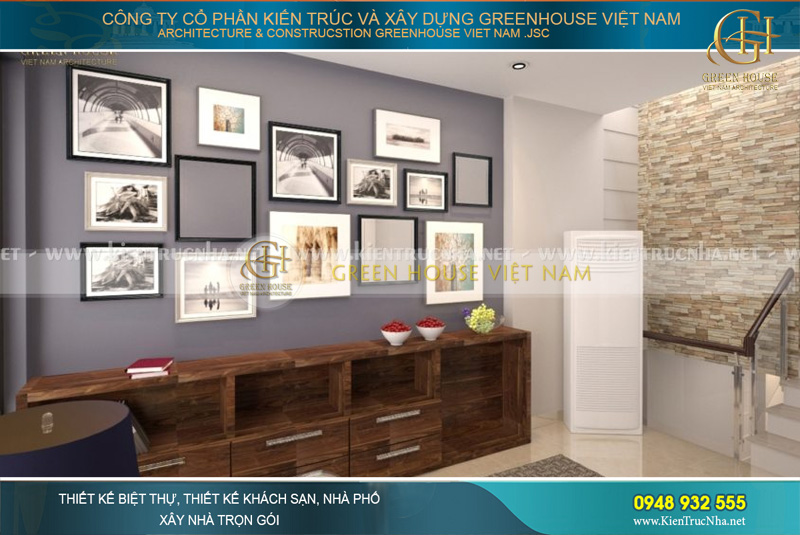Những bức hình chụp lại khung cảnh thiên nhiên được treo một cách ngẫu hứng trong phòng sinh hoạt chung cũng là cách trang trí vô cùng hiệu quả